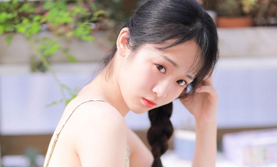 男生会随便盯着女生看吗（男性盯视女性的行为背后的含义）