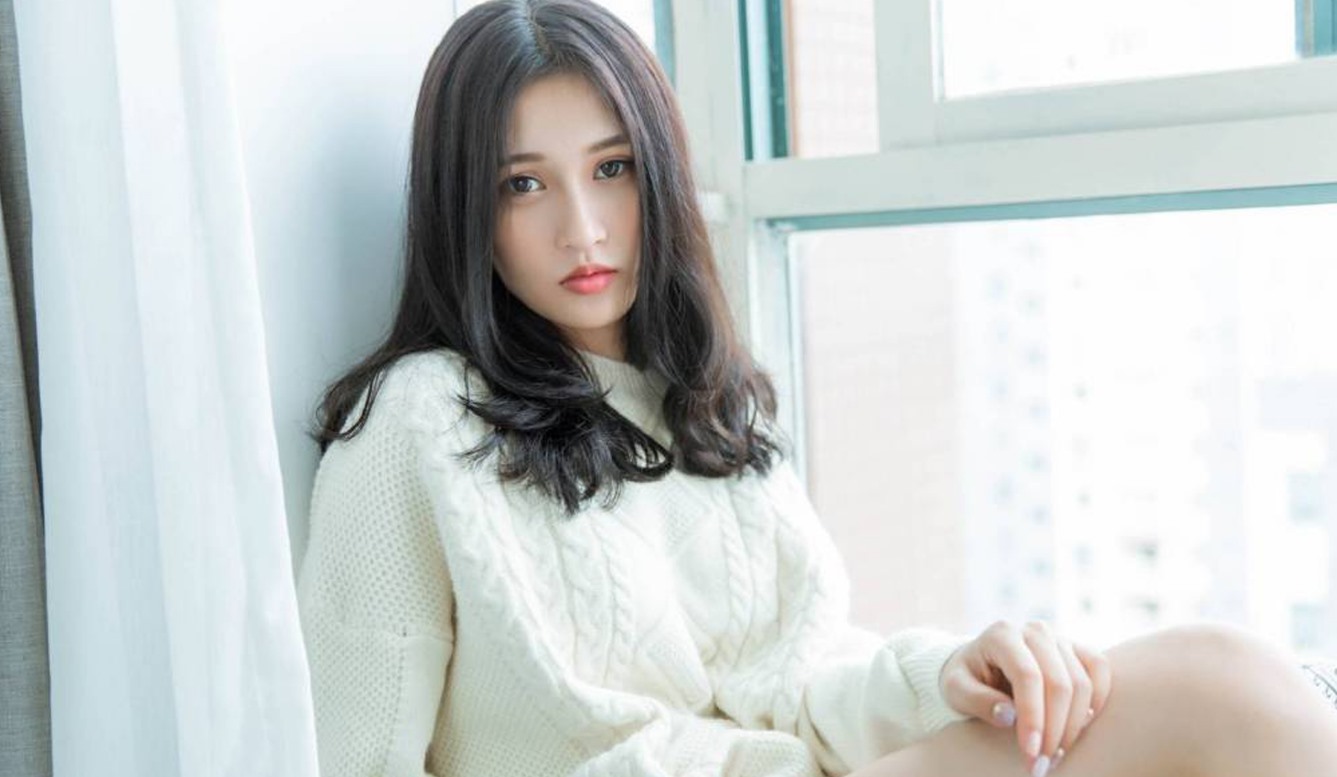 女生吊着你的表现(读懂女生心思：揭示女生吊着你的五大信号)
