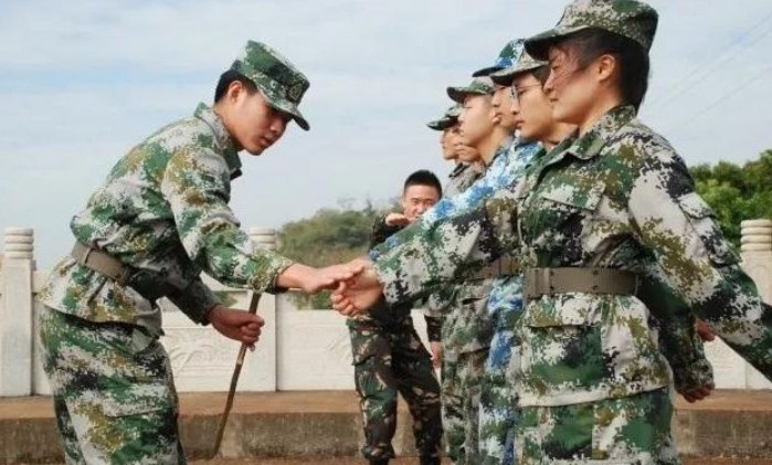 现在当兵需要什么学历(解析入伍条件与学历要求)