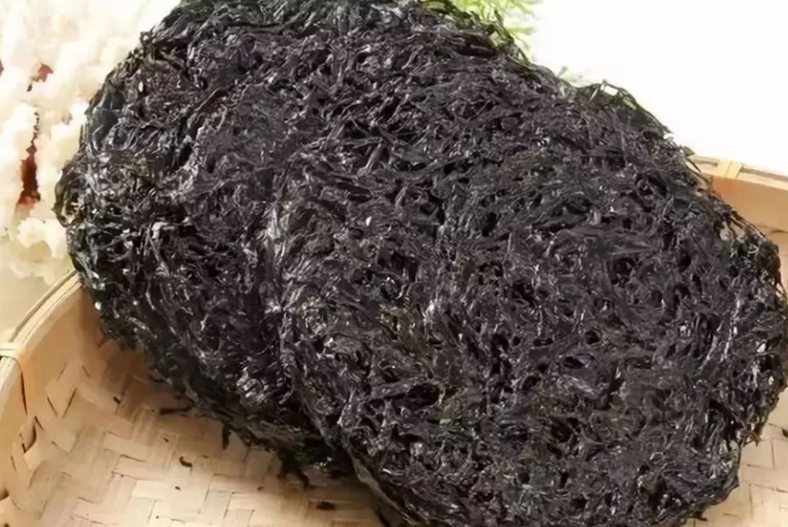 紫菜和海苔有什么区别(比较紫菜和海苔的外观、口感及营养价值)