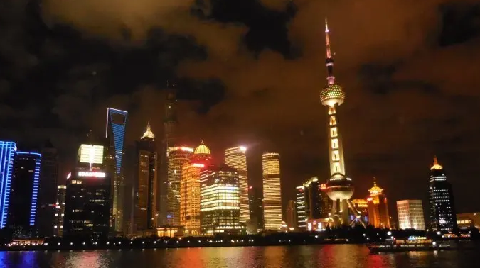 上海景点排名前十(旅游指南：上海必游的十大景点)