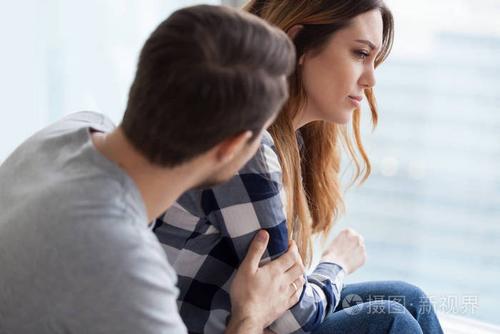 女朋友家人生病了，如何高情商地安慰？（教你恰当的安慰方式）