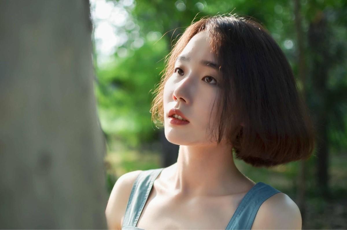 很容易迷住男人的女人（身怀这种魔力的女人会把男人迷得神魂颠倒）