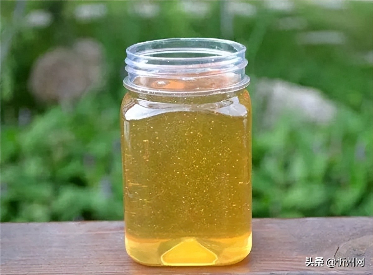 假蜂蜜会结晶吗（辨别蜂蜜真假四种方法，老蜂农教你几招）