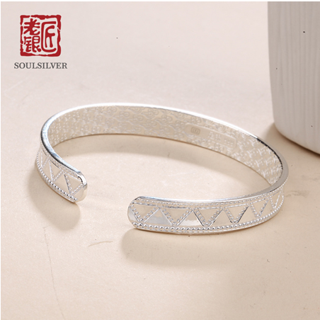 925银和999银的区别（925银和999银的区别和价格）