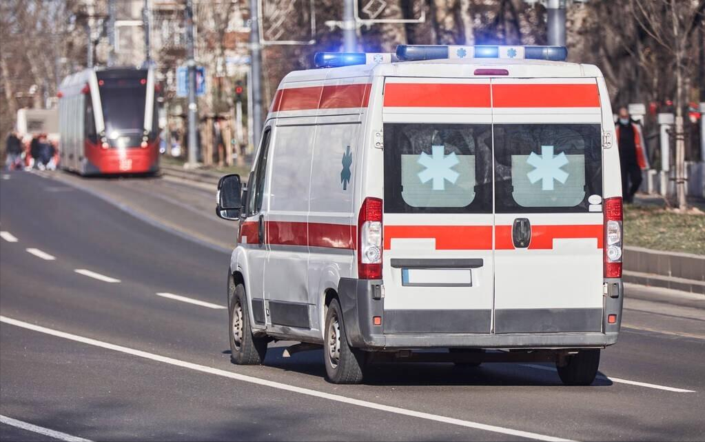 救护车出一次车多少钱（120接送病人收费价目表）