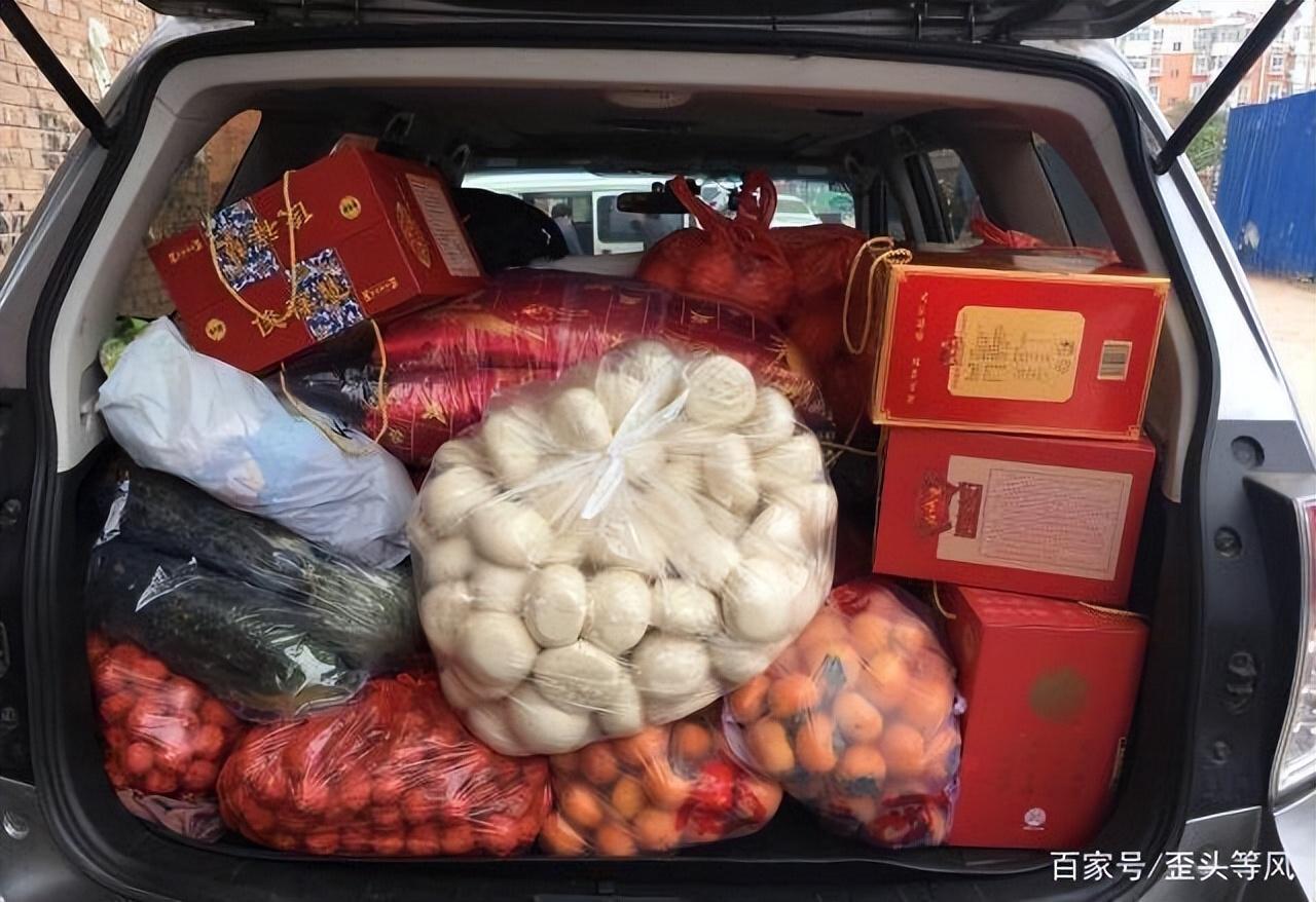 节日送给母亲什么礼物最好（学生党适合送妈妈的生日礼物）