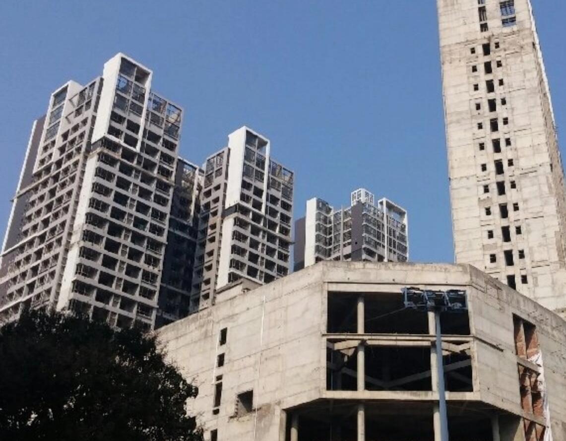 房子烂尾了业主该怎么办（房子烂尾了可以申请停贷吗）