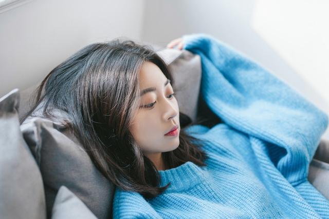 女朋友暗示你挽回她的表现（女友希望男友挽回的暗示行为）