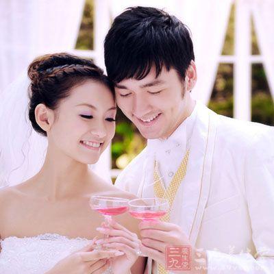 已婚女人遇到心动男人的表现（分析已婚女性对心仪男子的心理与行为表现）